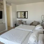 Vila Kempinski 100m From *