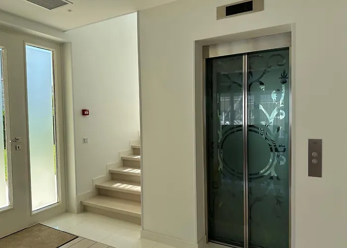 Kempinski 100m From Villa *