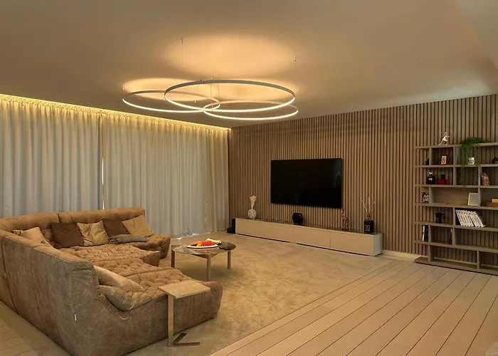 Kempinski 100m From 빌라