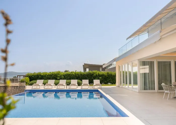 Kempinski 100m From * 사부드리자