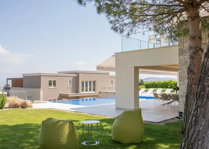 Kempinski 100m From Villa *