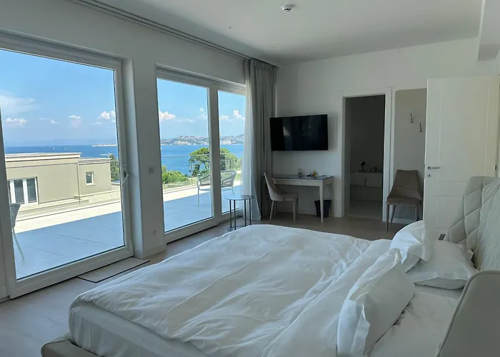 Kempinski 100m From Villa *