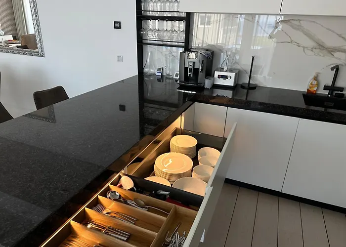 Kempinski 100m From Villa